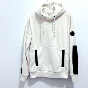 🔹American Eagle Outfitters Men’s Off White & Black Pullover Hoodie